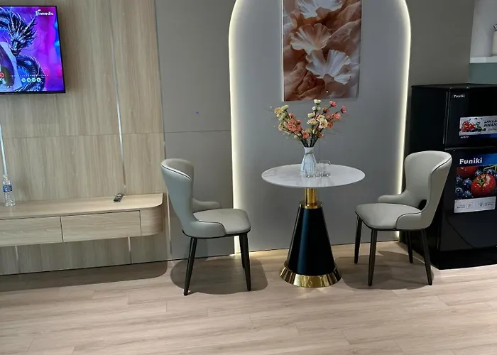 Hollyday Khách sạn hẻo lánh