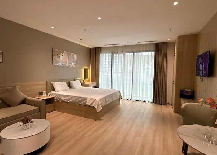 Khách sạn hẻo lánh Hollyday *